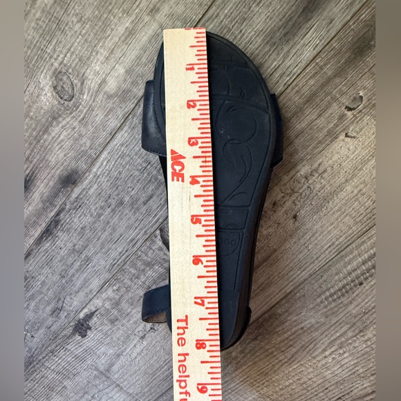 Abeo Inez Black Leather Ankle Strap Low Wedge Sandals Women’s 6N kitten heels - Picture 11 of 11